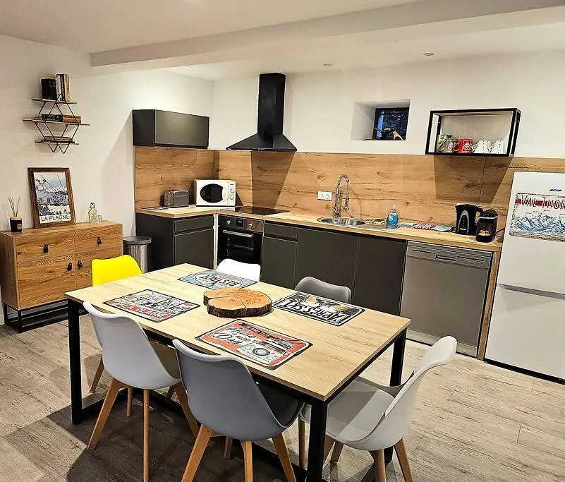 Appartement De 80M² Plein Sud Entierement Renove ラ・プラーニュ アパート